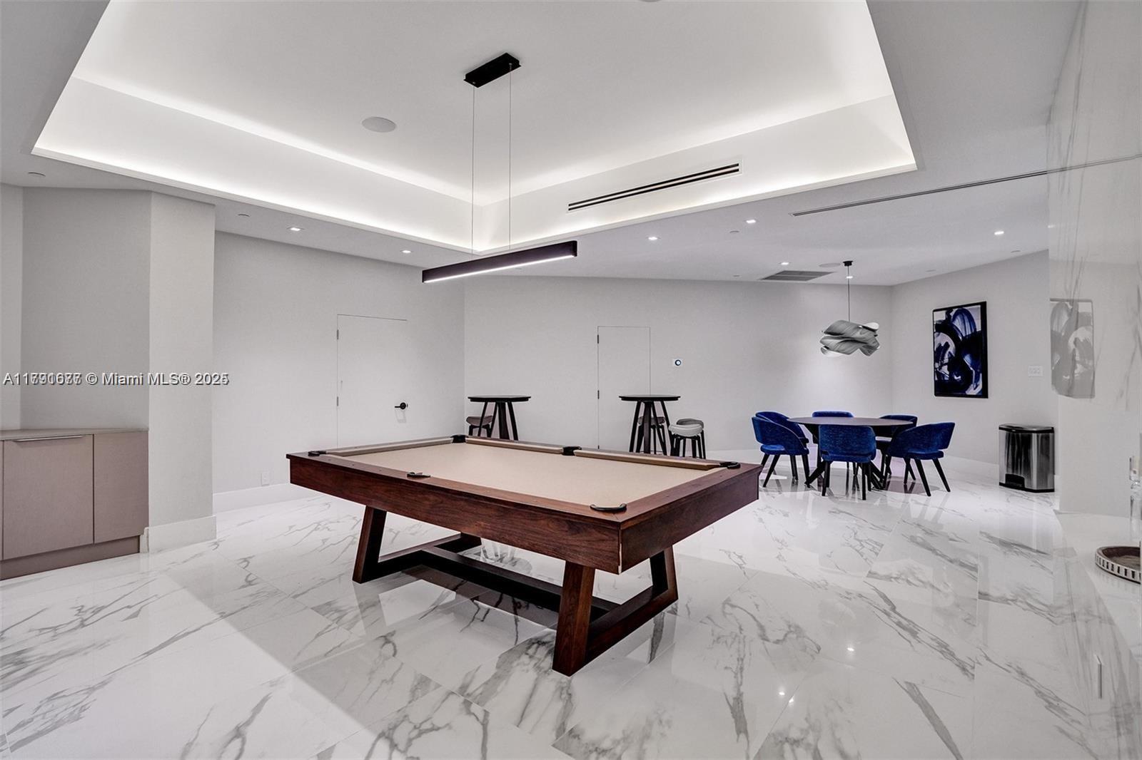 1000 ISL BLVD WILLIAMS IS - Residential