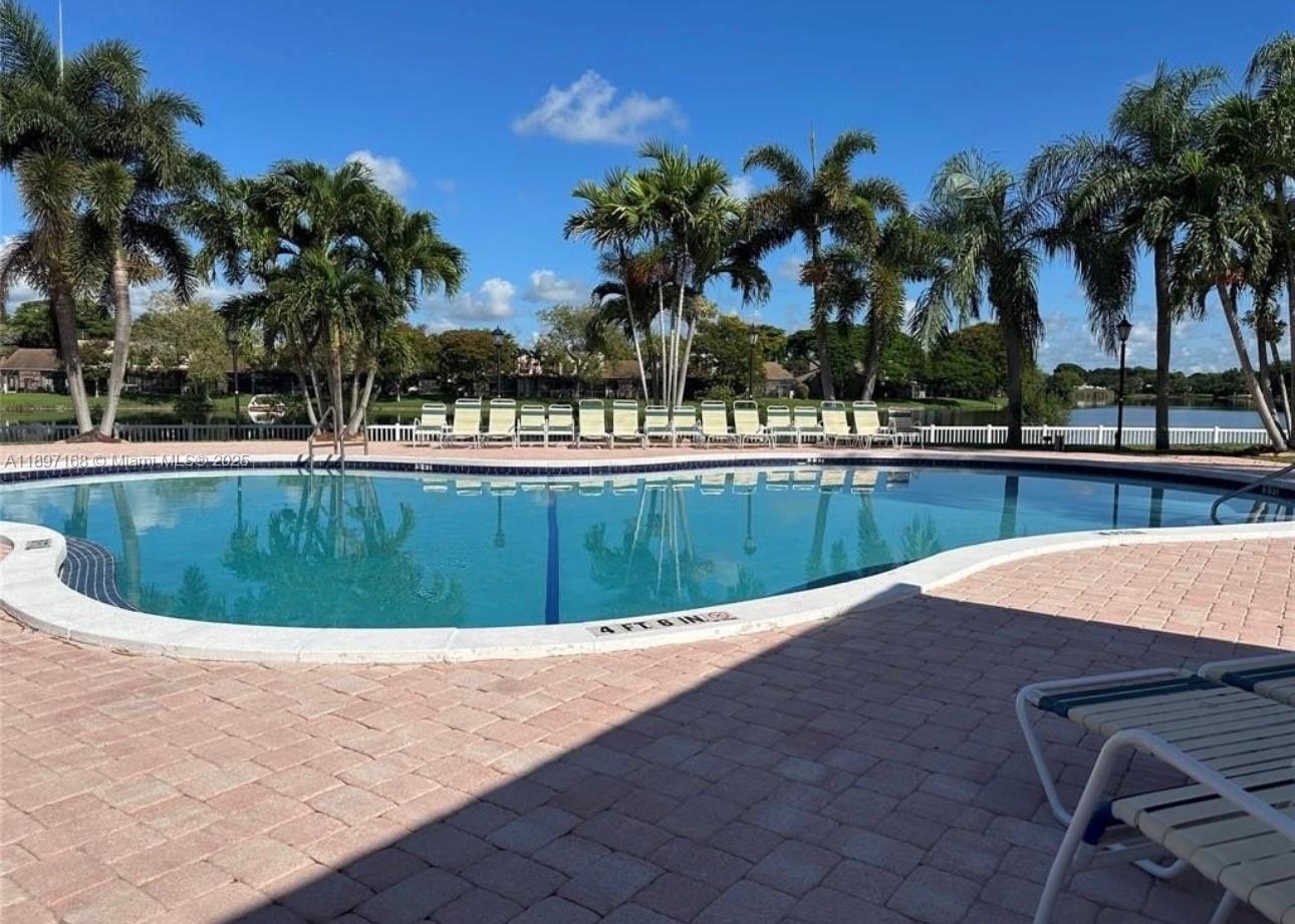 PEMBROKE LAKES SECTION EI - Residential