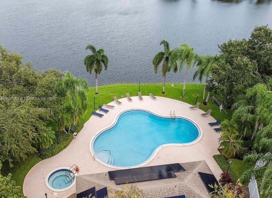 PEMBROKE LAKES SECTION EI - Residential