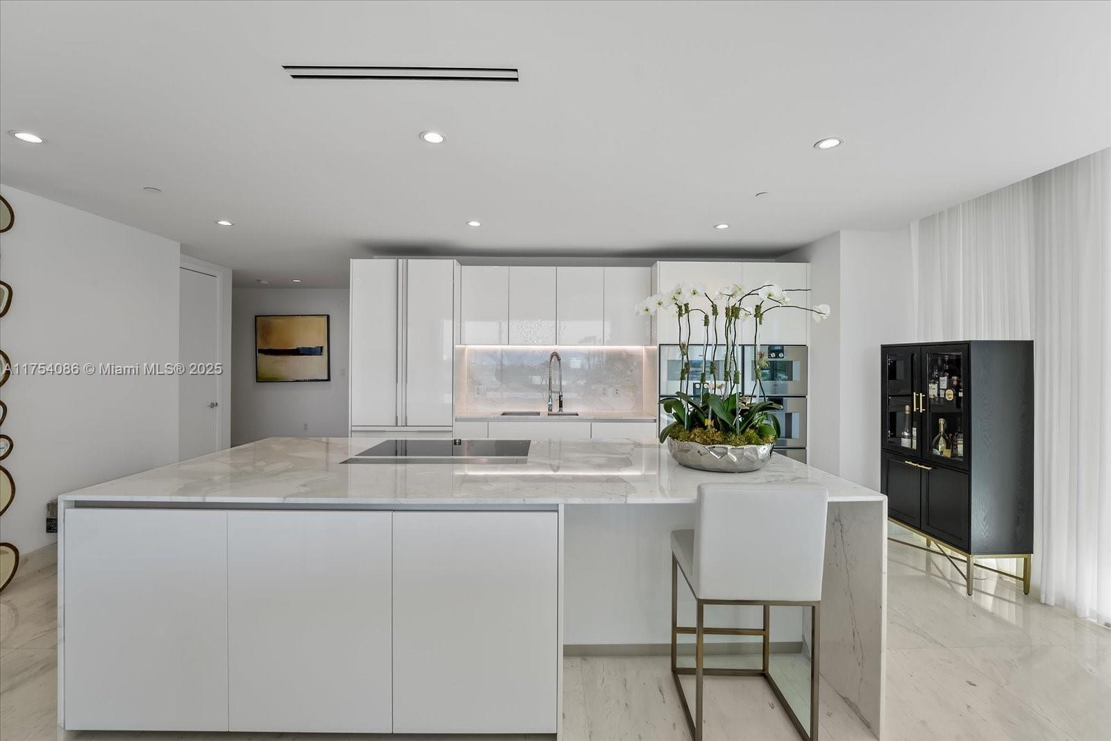 OCEANA BAL HARBOUR CONDO - Residential