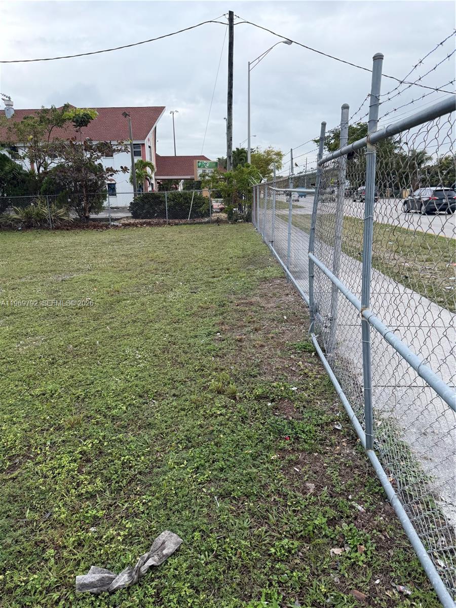 TROPICAL FARMS - Land