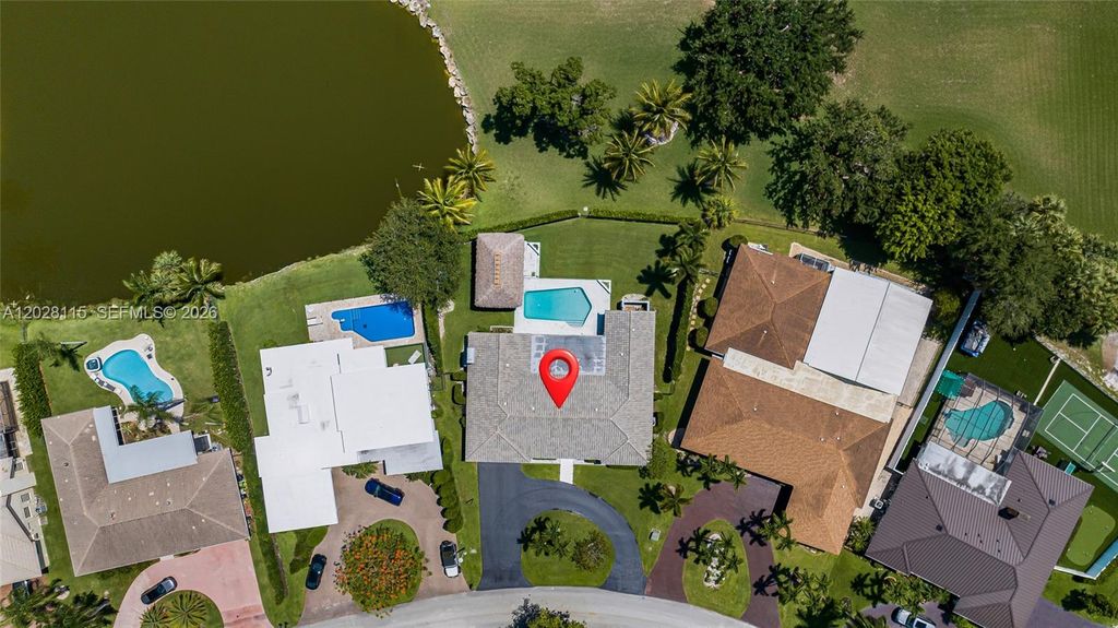 Photo of 9800 Weathervane Mnr, Plantation, FL 33324 (MLS # A12028115)
