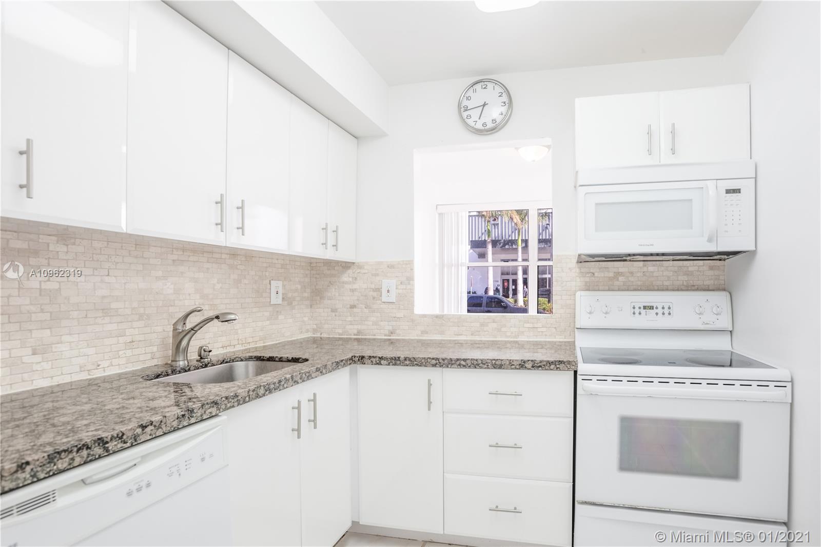 AVILA CONDO - Residential