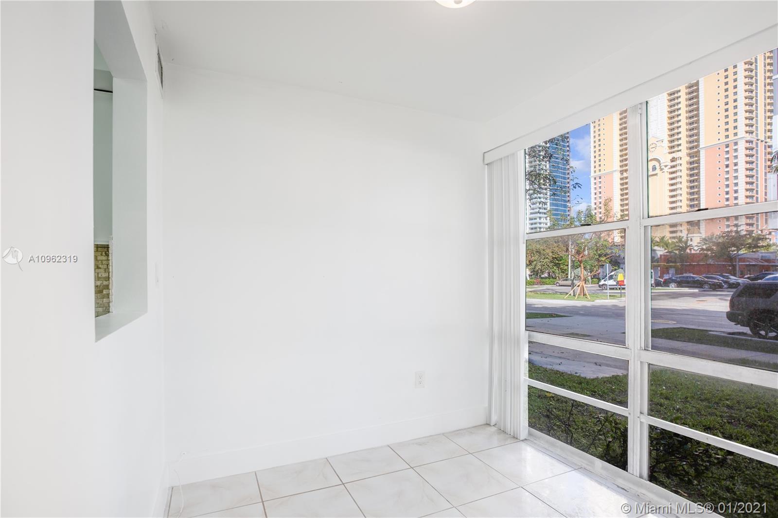 AVILA CONDO - Residential