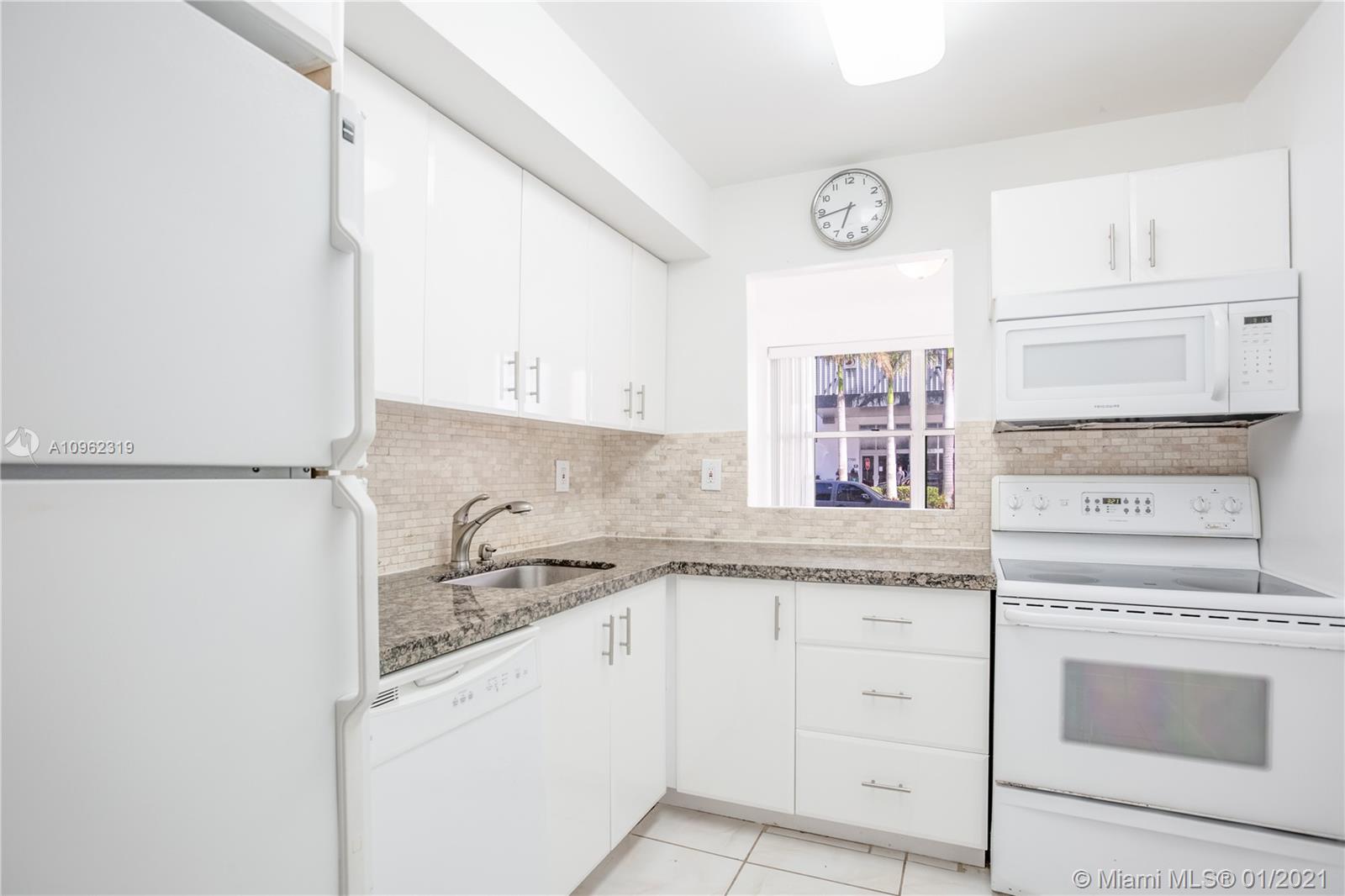 AVILA CONDO - Residential