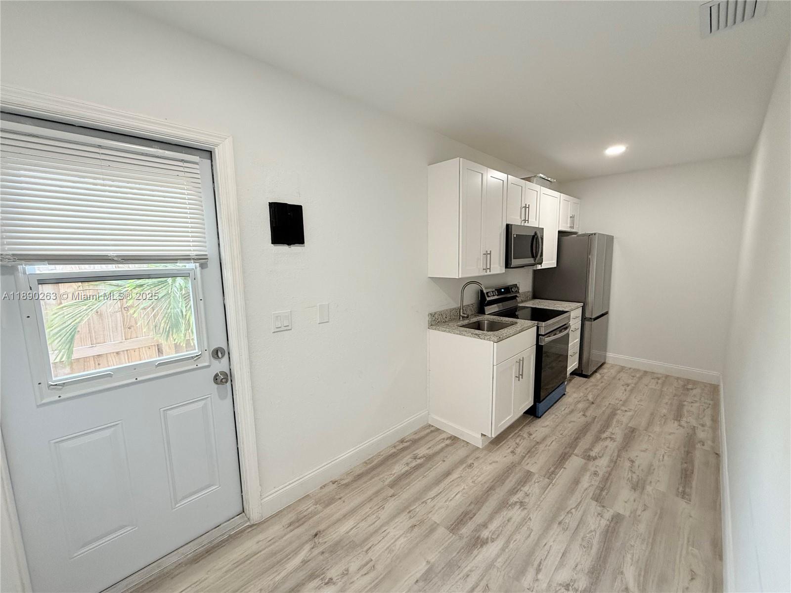 MILITARY HILL - Residential Lease