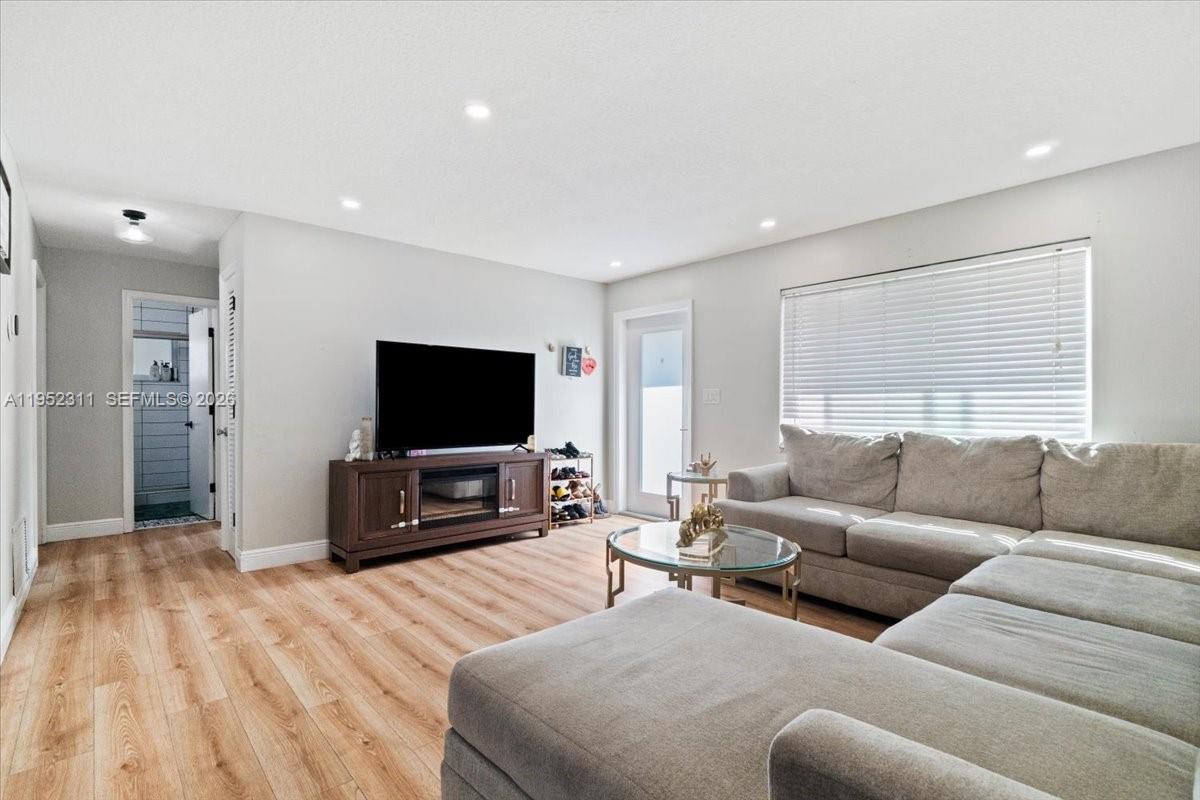 TAMARAC LAKES NORTH 3RD S - Residential