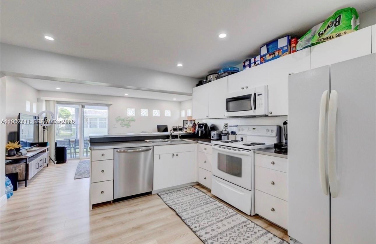 TAMARAC LAKES NORTH 3RD S - Residential