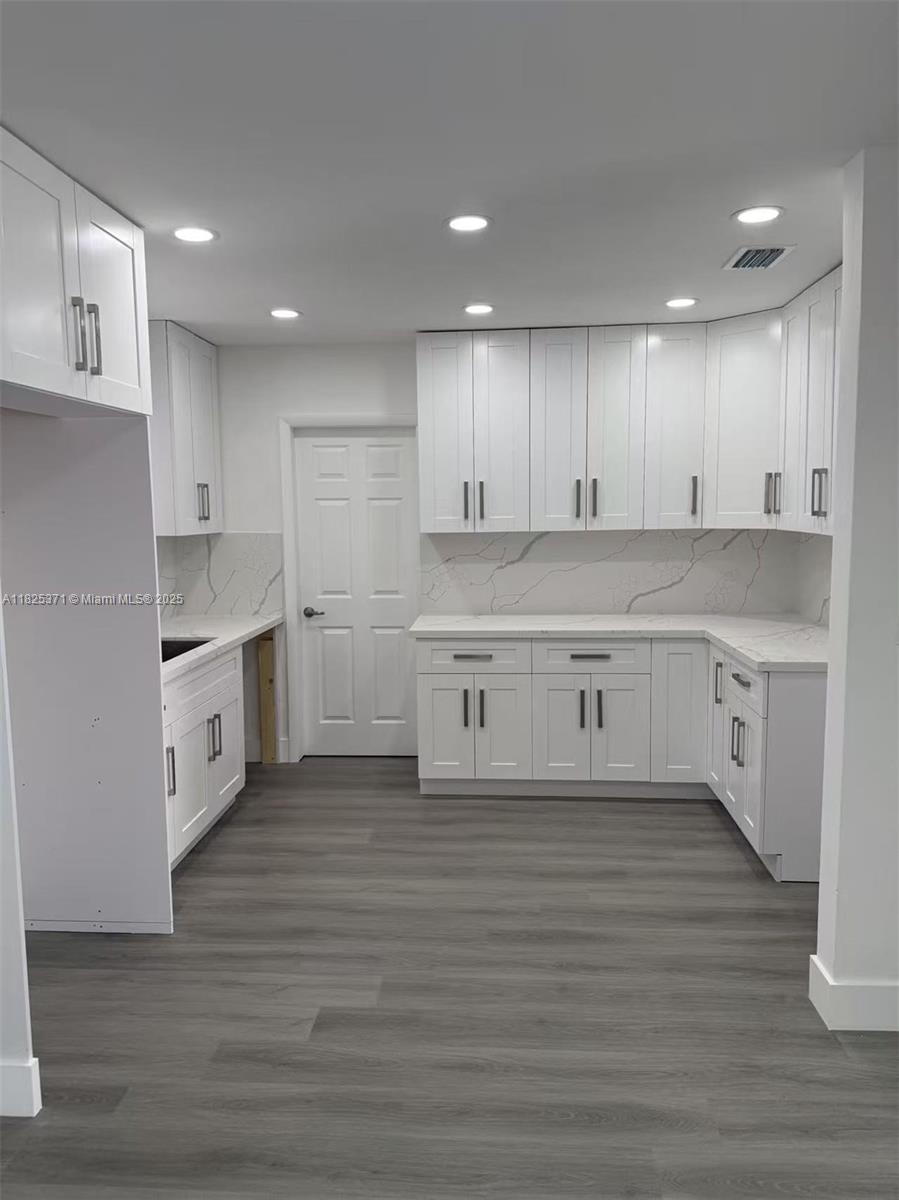 366 NE 163rd St, Miami, FL, 33162/$499,000 3 366 NE 163rd St