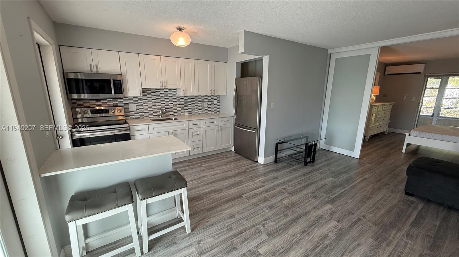 2115 NE 42nd Ct 206N