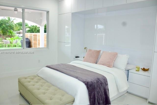 LAKE VENETIAN - Residential Lease