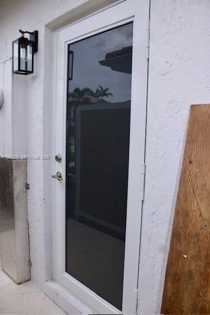 LAKE VENETIAN - Residential Lease