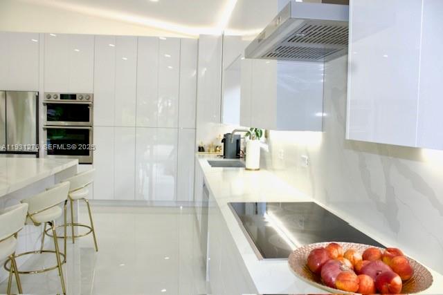 LAKE VENETIAN - Residential Lease