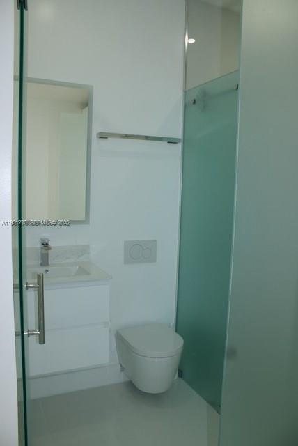 LAKE VENETIAN - Residential Lease