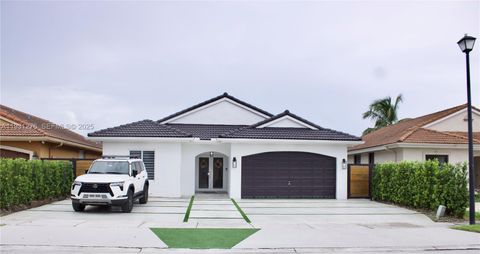 16056 SW 66th Ter Miami FL 33193