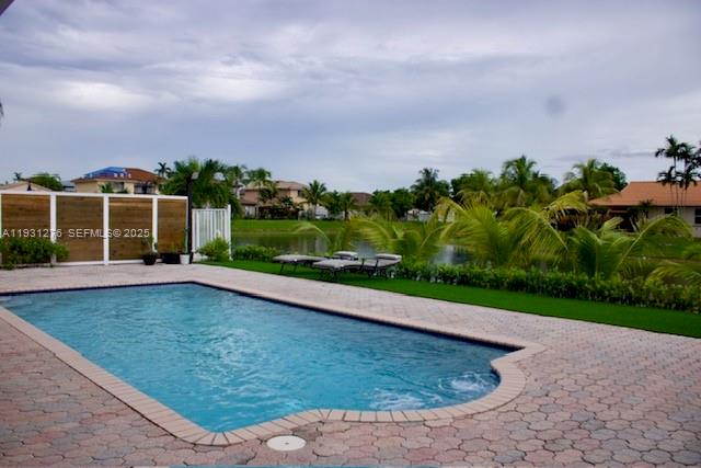 LAKE VENETIAN - Residential Lease