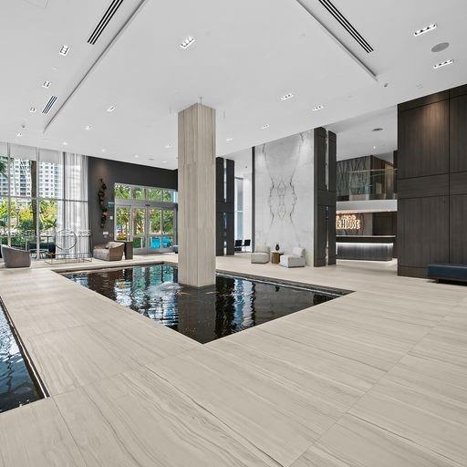LAS OLAS RIVER HOUSE COND - Residential