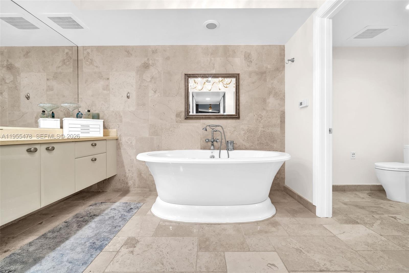 LAS OLAS RIVER HOUSE COND - Residential