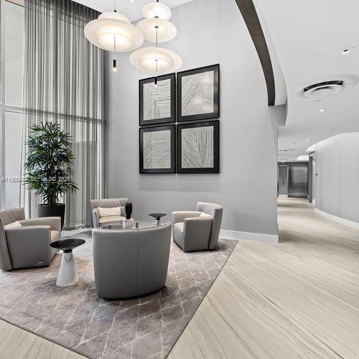 LAS OLAS RIVER HOUSE COND - Residential