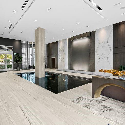 LAS OLAS RIVER HOUSE COND - Residential