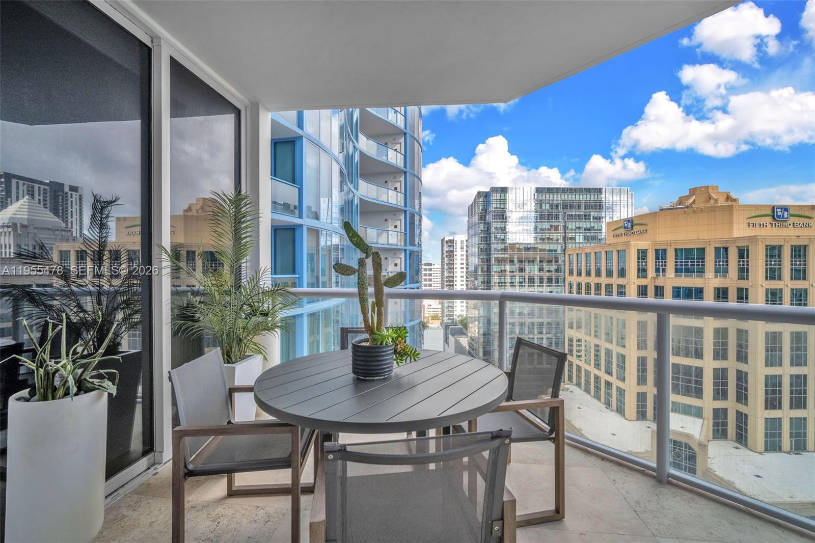 LAS OLAS RIVER HOUSE COND - Residential