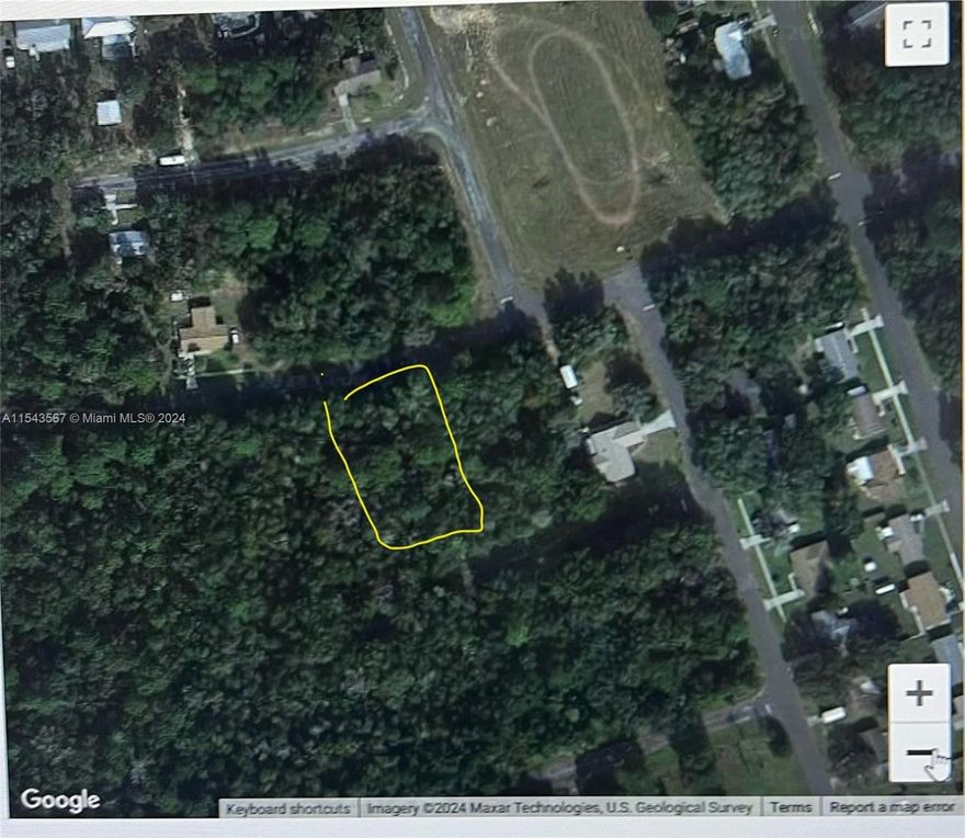 Ready to build and living your dream home in Citrus Springs, FL. located in a peaceful and beautiful area on the rolling hills of Citrus County, providing stunning views and a perfect climate for outdoor activities.  Next to Citrus Springs Blvd.