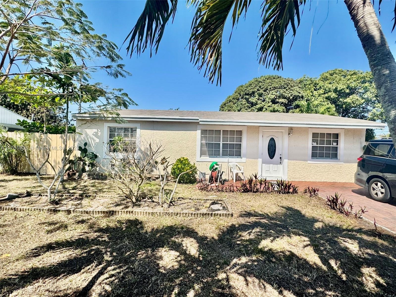 1429 SW 47th Ter