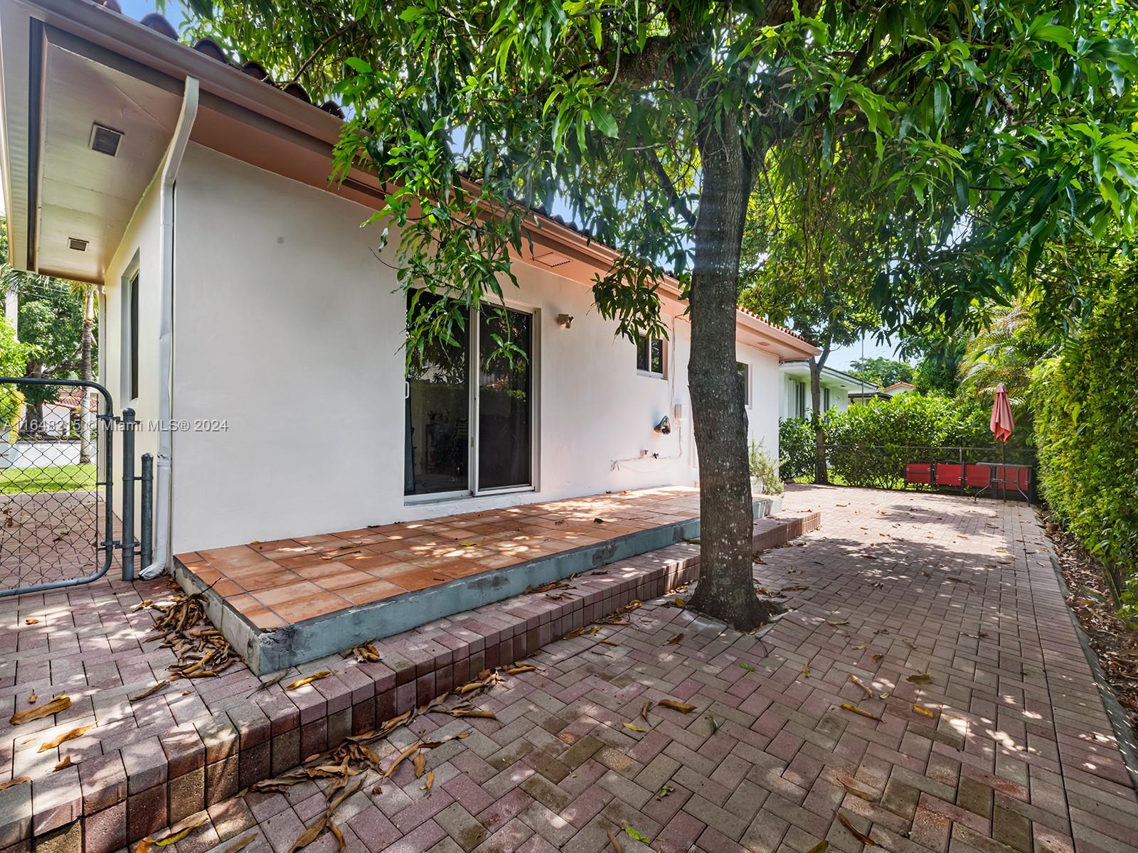CORAL GABLES COUNTRY CLUB - Residential