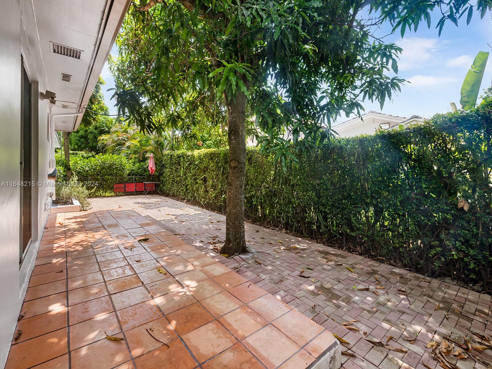 CORAL GABLES COUNTRY CLUB - Residential