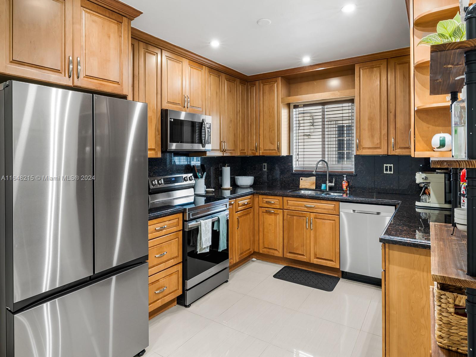 CORAL GABLES COUNTRY CLUB - Residential