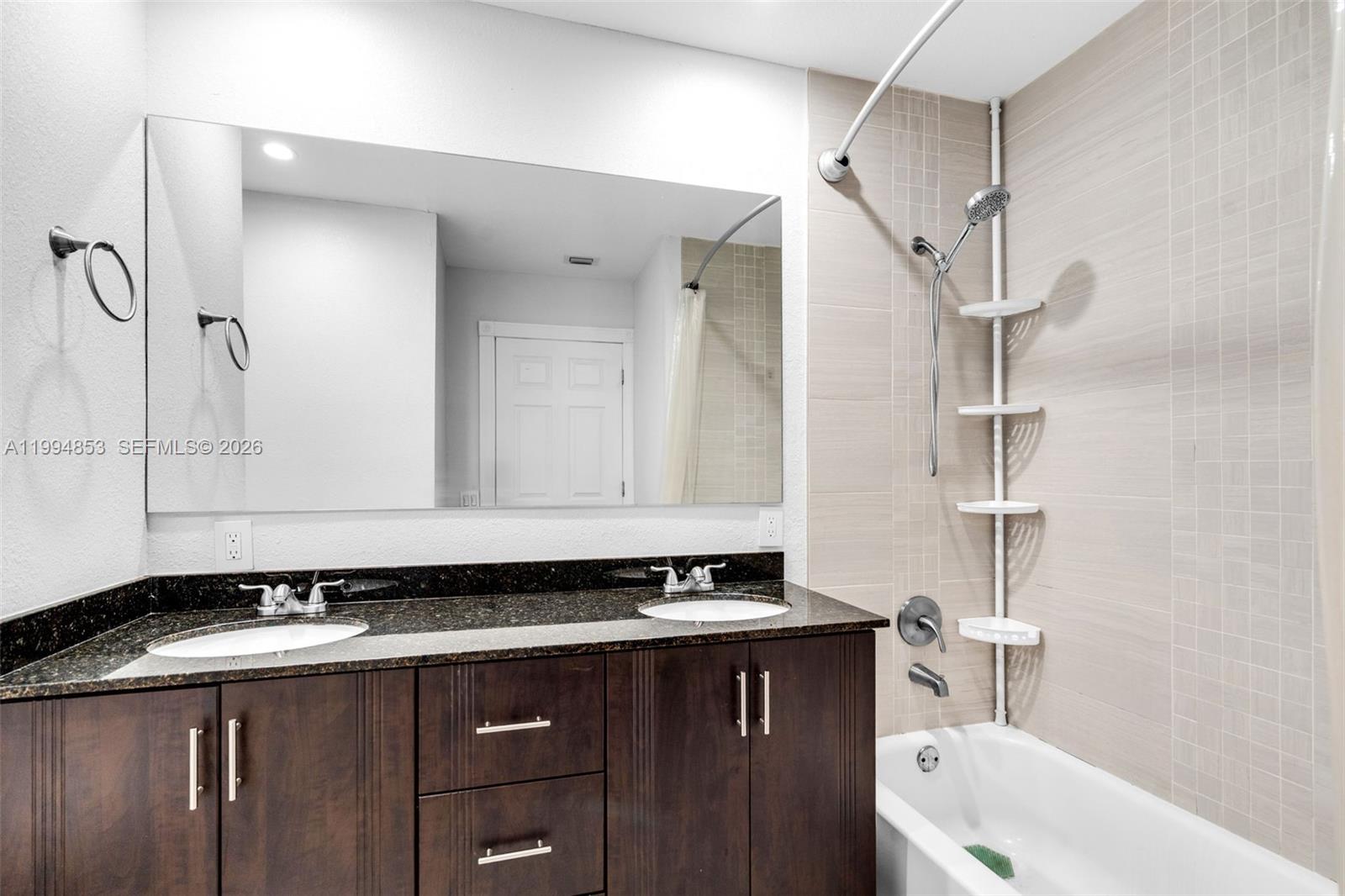 CORAL SPRINGS VILLAGE GRE - Residential