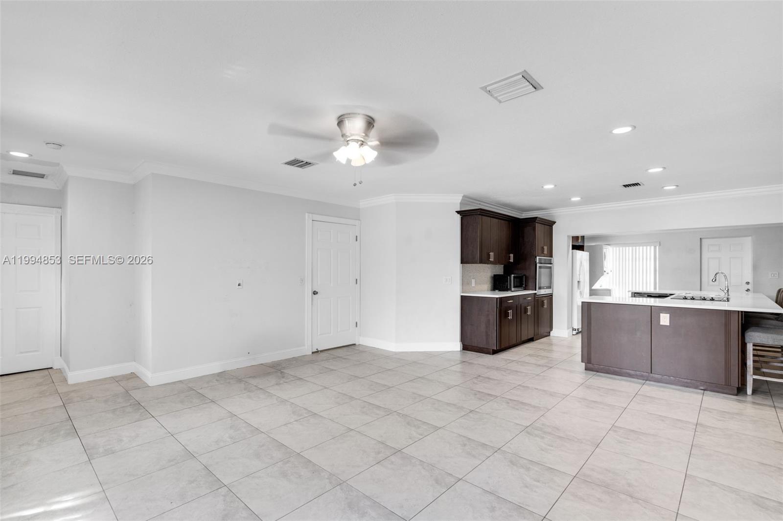 CORAL SPRINGS VILLAGE GRE - Residential