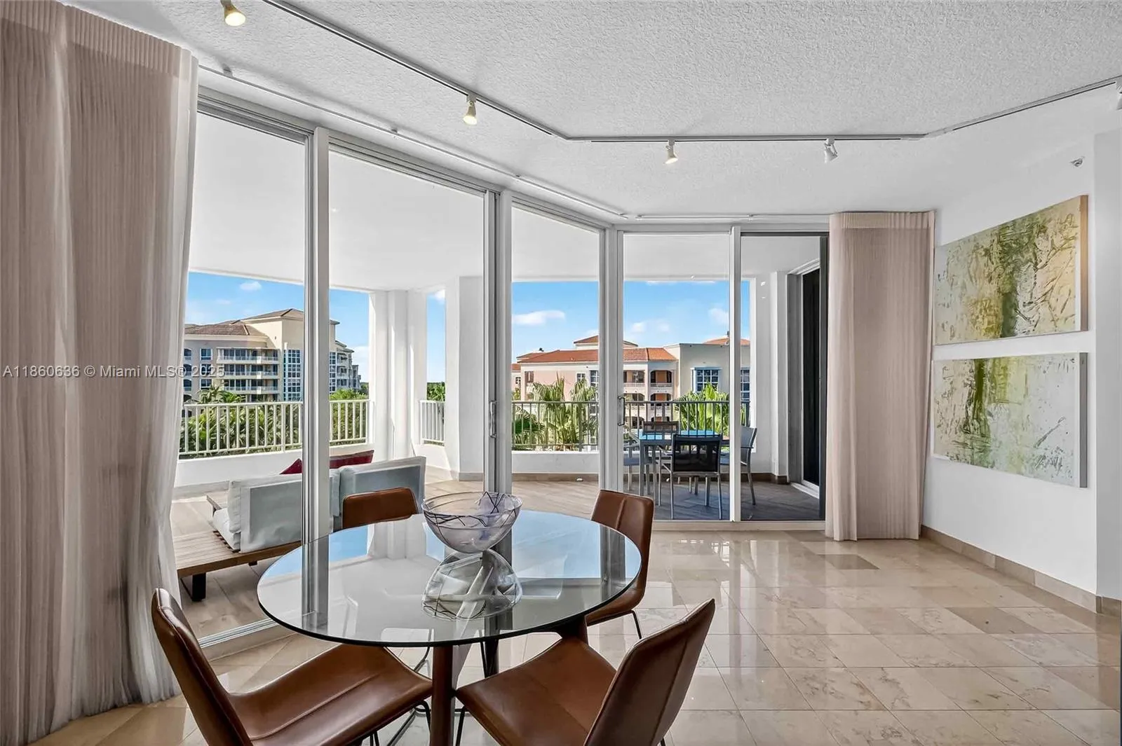 Key Biscayne, Florida 33149, United States, 2 Bedrooms Bedrooms, ,2 BathroomsBathrooms,Residential,Active,193822