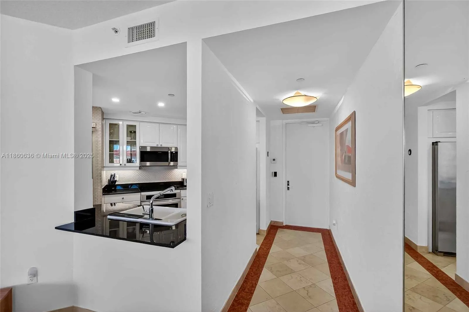 Key Biscayne, Florida 33149, United States, 2 Bedrooms Bedrooms, ,2 BathroomsBathrooms,Residential,Active,193822