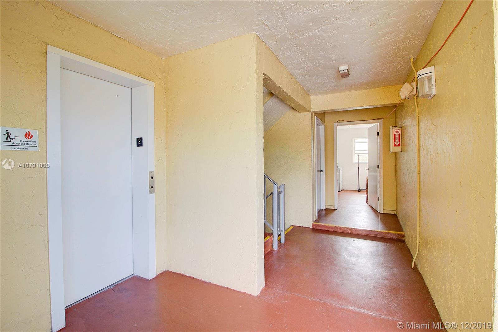 NATURA 2 CONDO - Residential