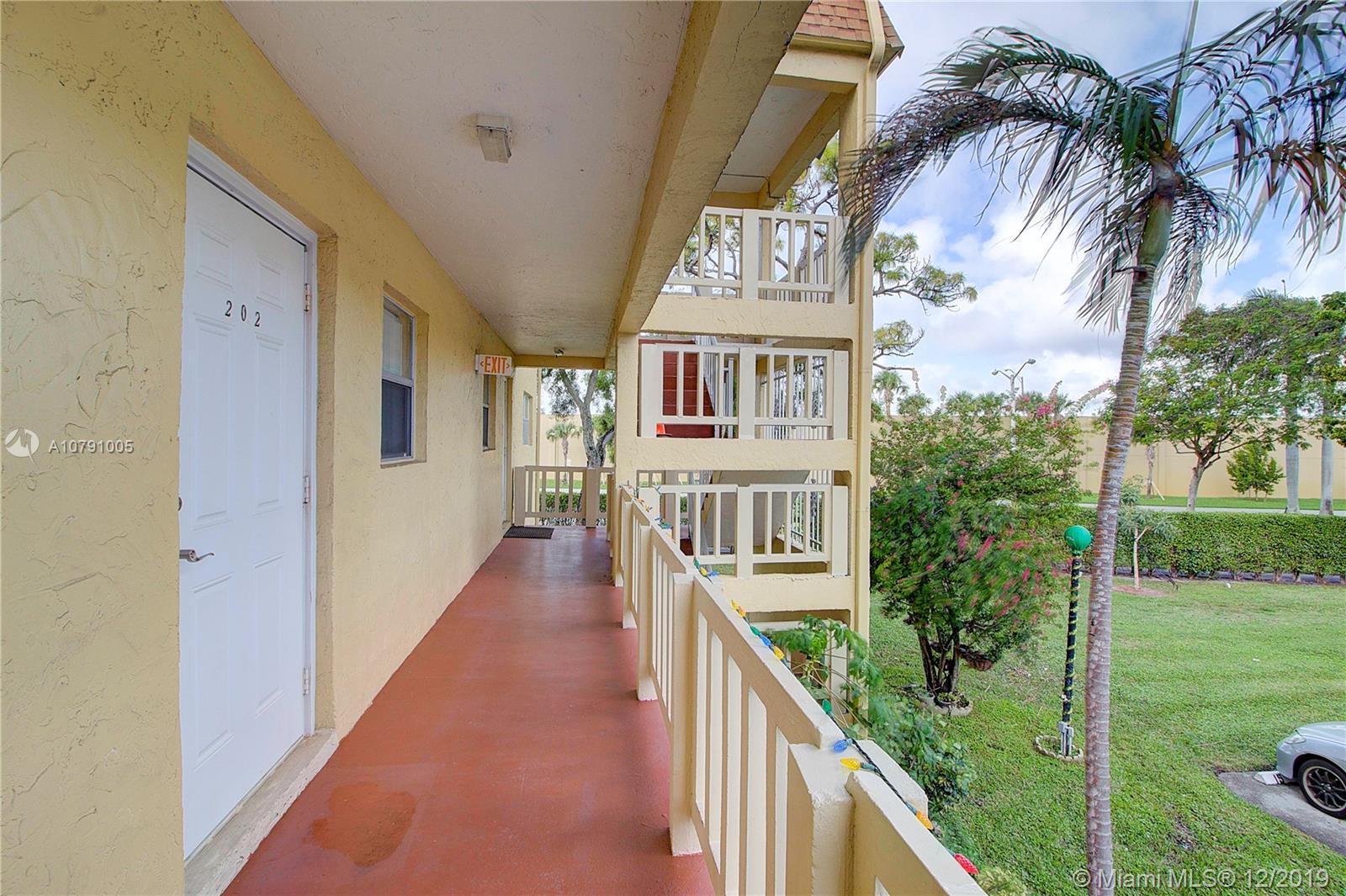 NATURA 2 CONDO - Residential