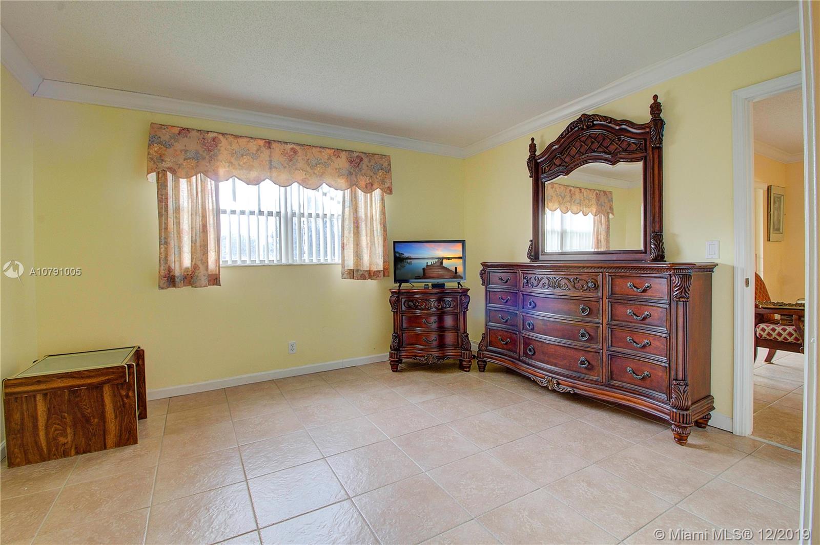 NATURA 2 CONDO - Residential