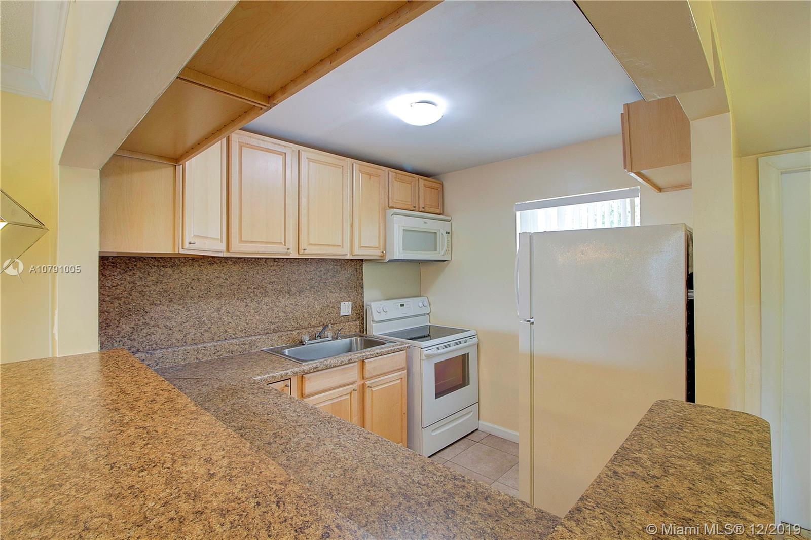 NATURA 2 CONDO - Residential