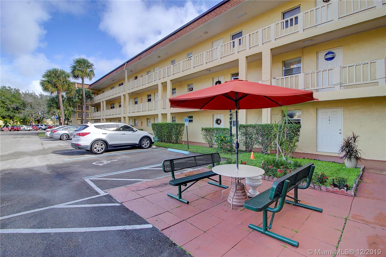 NATURA 2 CONDO - Residential