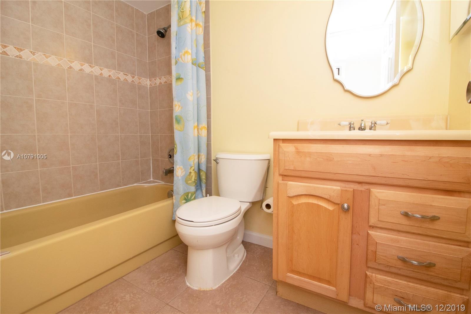 NATURA 2 CONDO - Residential