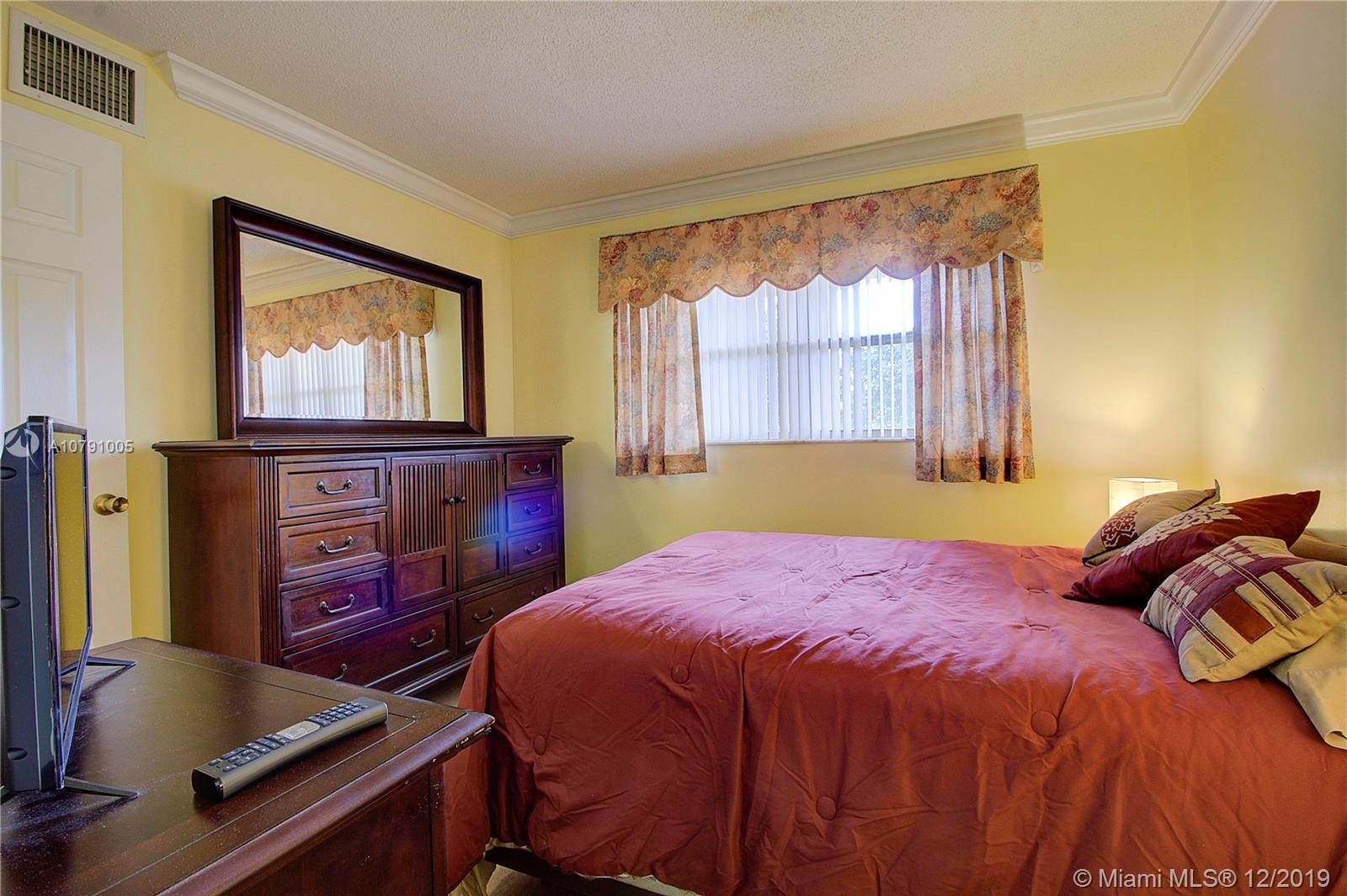 NATURA 2 CONDO - Residential