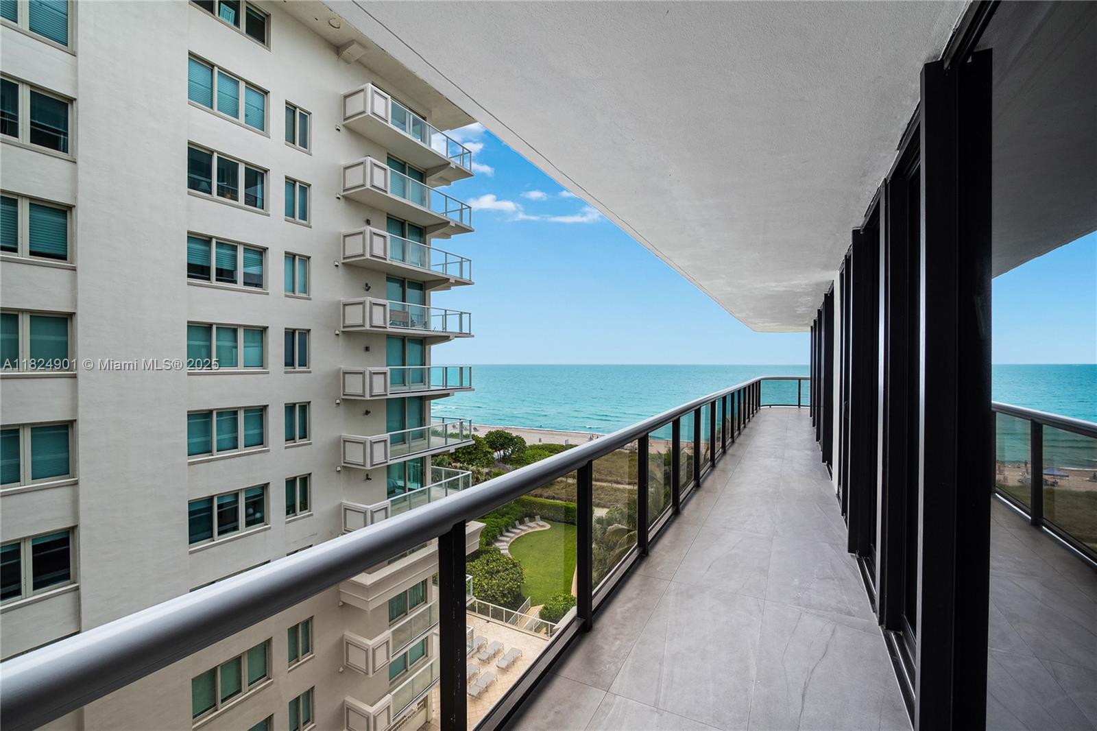 THE WAVES CONDO - Residential