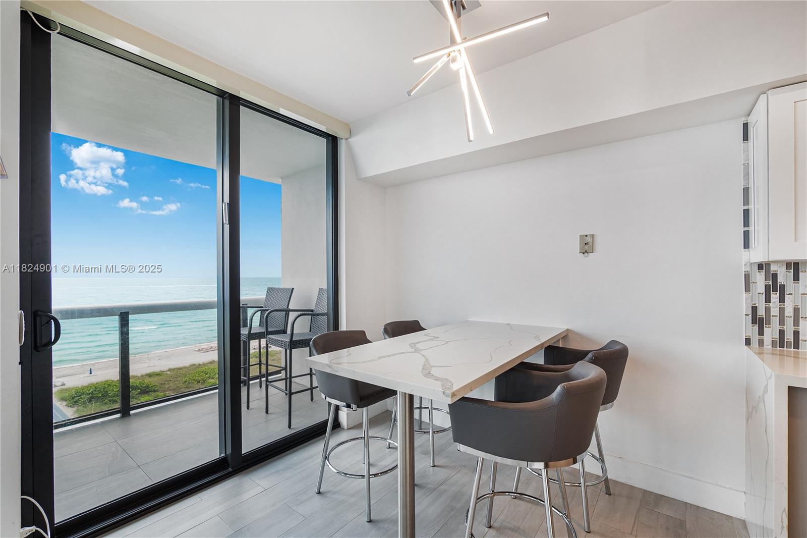 THE WAVES CONDO - Residential