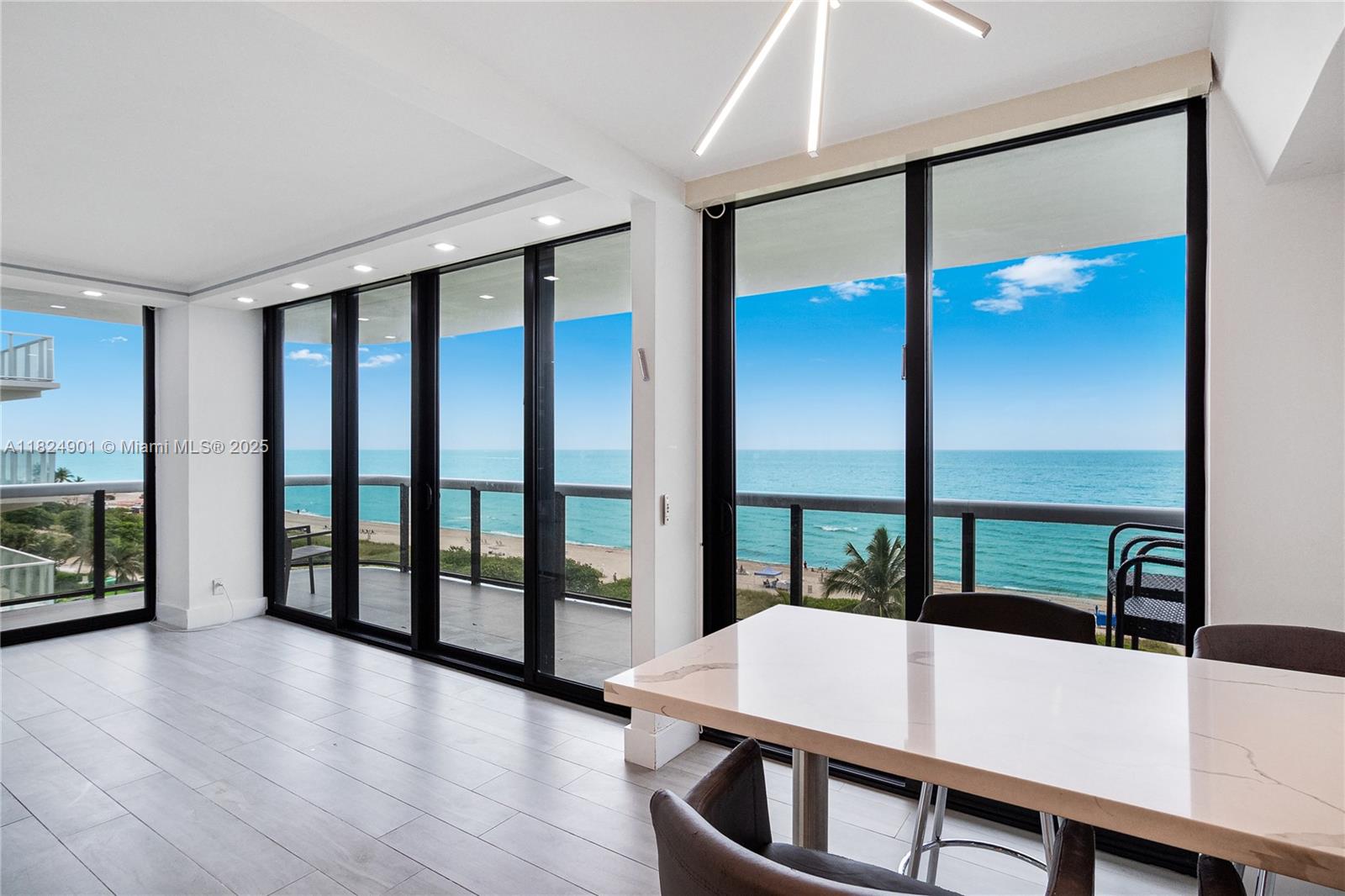 THE WAVES CONDO - Residential