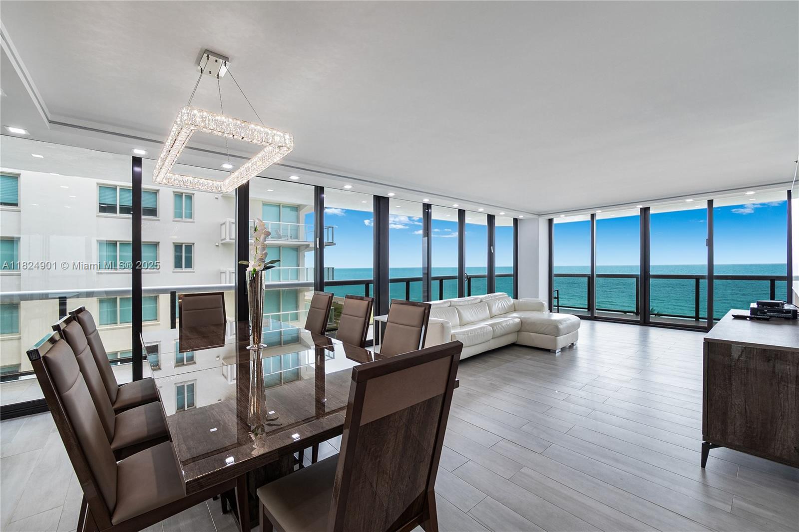 9455 Collins Ave 809