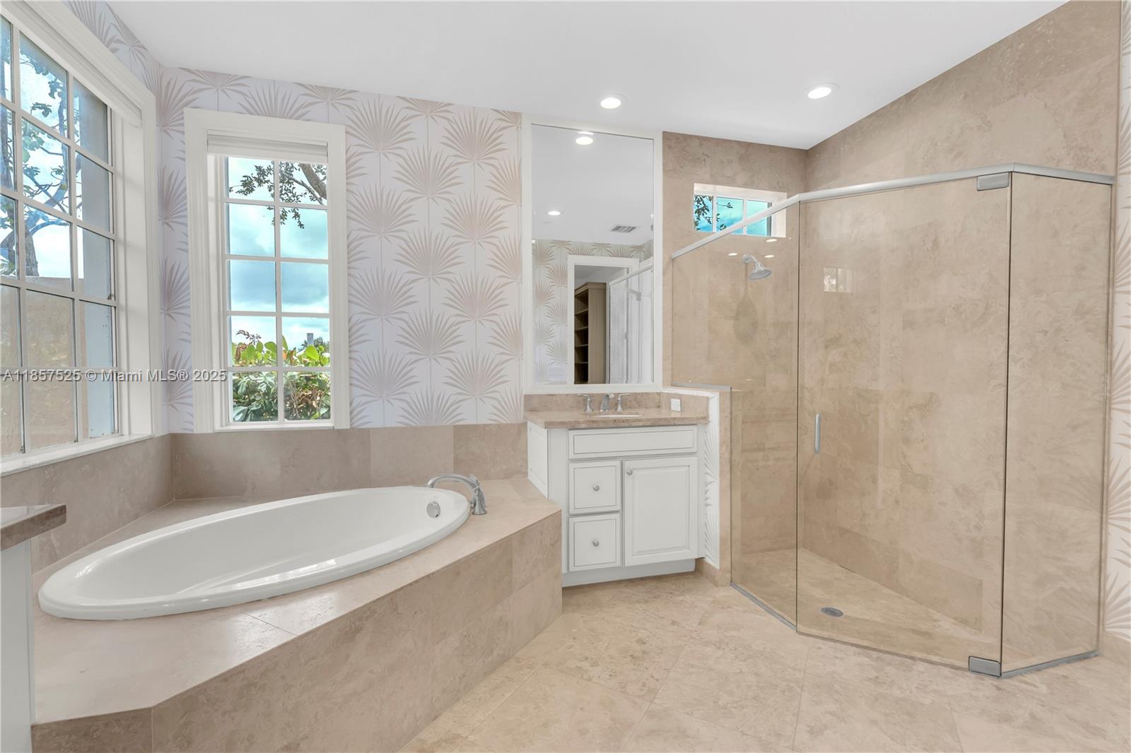 CARRIAGE HOMES AT FRENCHM - Residential