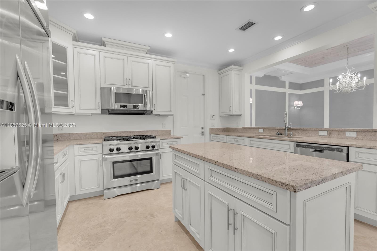 CARRIAGE HOMES AT FRENCHM - Residential