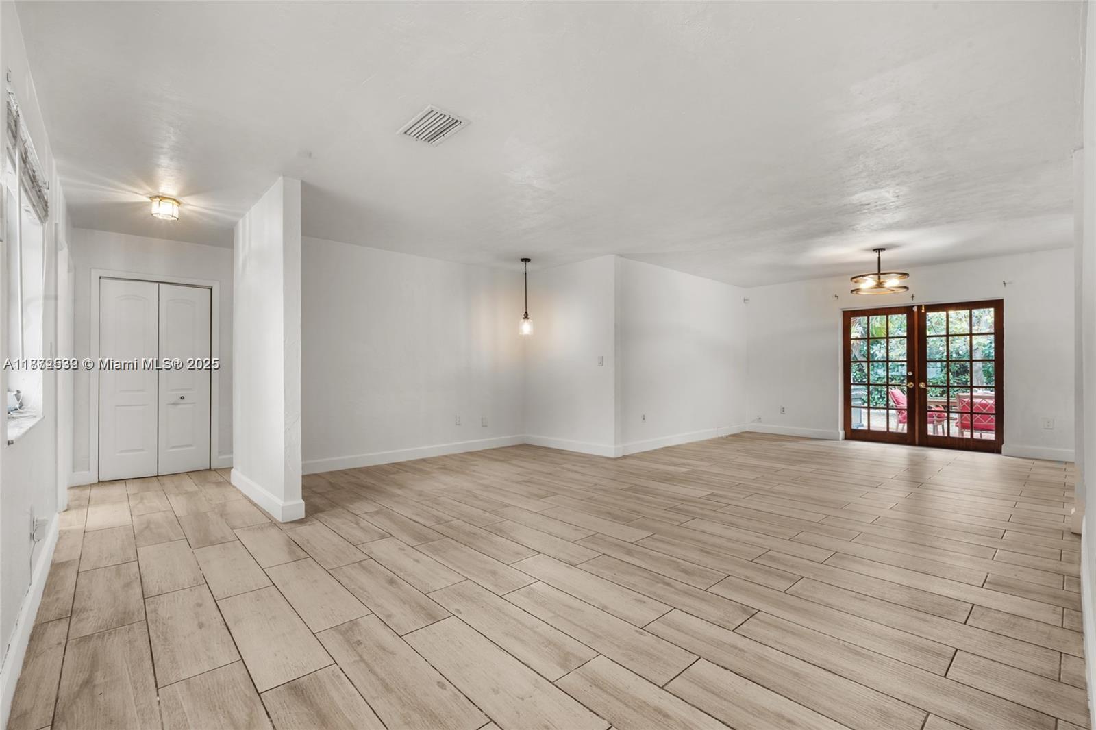 VILLA MALAGA - Residential Lease