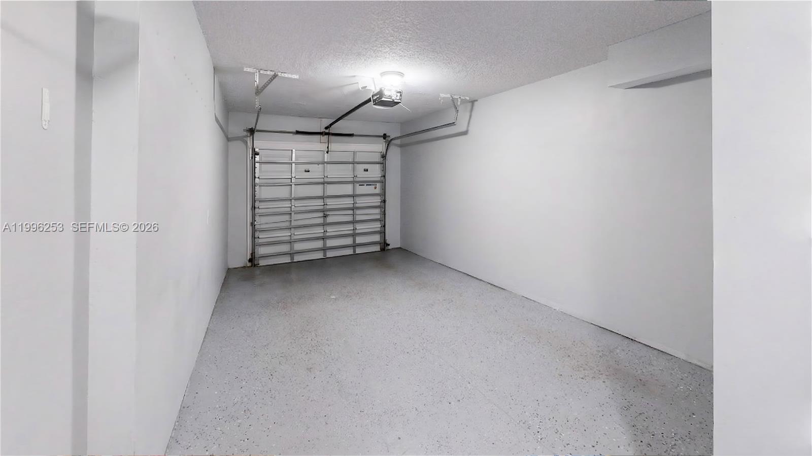 VILLAS AT THE HAMMOCKS CO - Residential