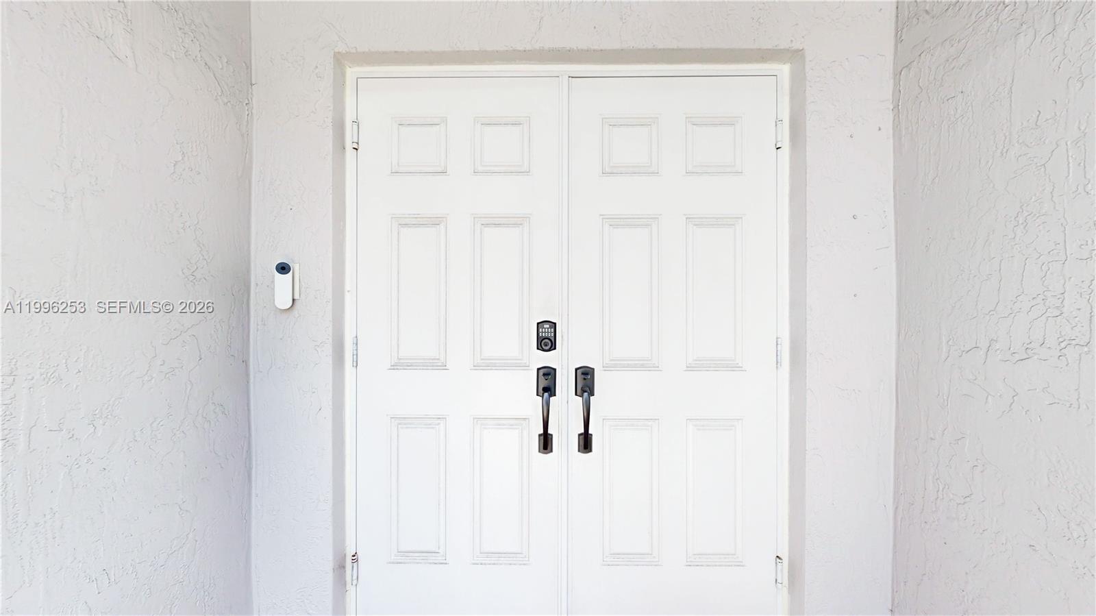 VILLAS AT THE HAMMOCKS CO - Residential